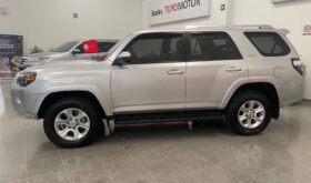 TOYOTA  4RUNNER SR5 2020