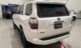 TOYOTA 4RUNNER SR5 2018