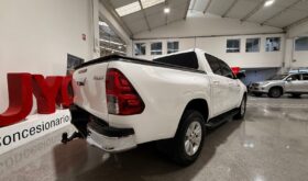 TOYOTA HILUX 2.7 GASOLINA MT 2022