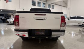 TOYOTA HILUX 2.7 GASOLINA MT 2022