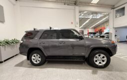 TOYOTA 4RUNNER SR5 2017