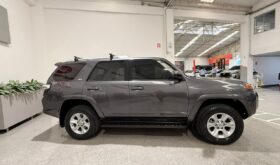 TOYOTA 4RUNNER SR5 2017