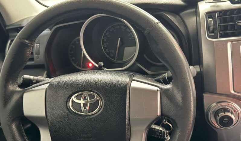 TOYOTA 4RUNNER SR5 2017 full