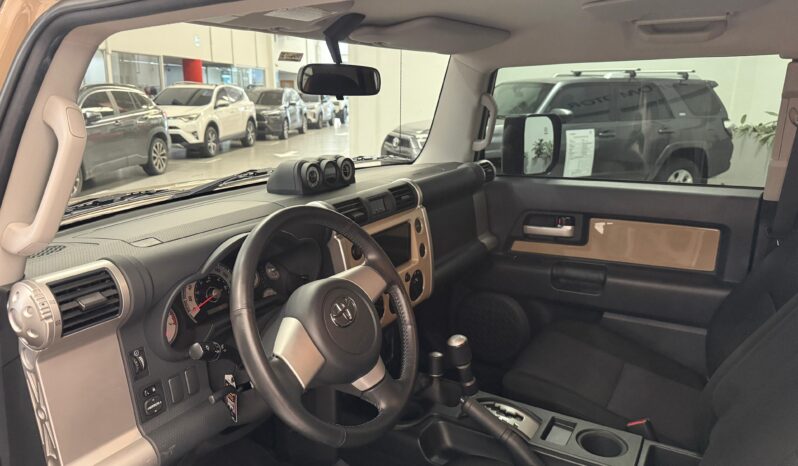 TOYOTA FJ CRUISER 2023 full