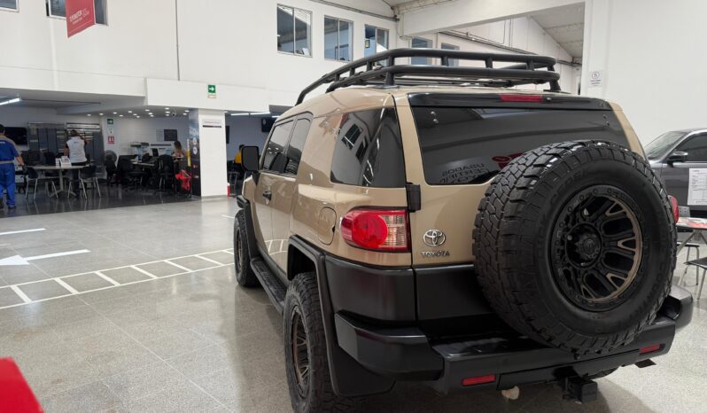 TOYOTA FJ CRUISER 2023 full