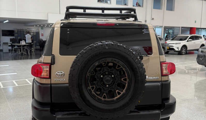 TOYOTA FJ CRUISER 2023 full