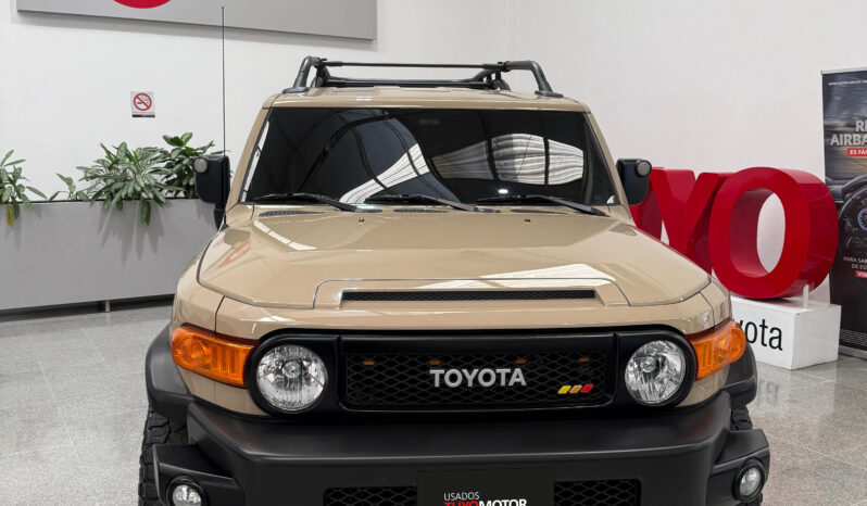 TOYOTA FJ CRUISER 2023 full