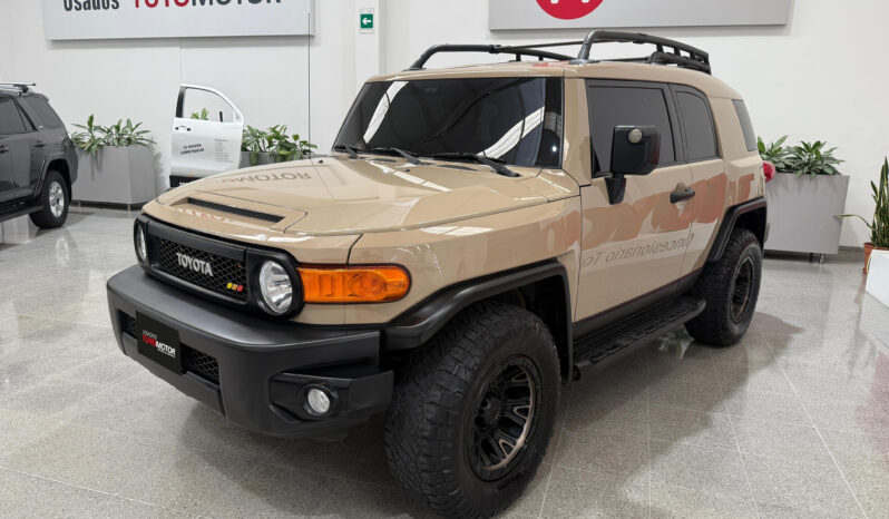 TOYOTA FJ CRUISER 2023 full
