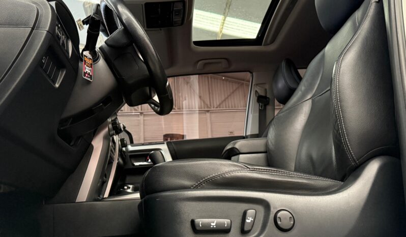 TOYOTA  4RUNNER LIMITED 2023 full