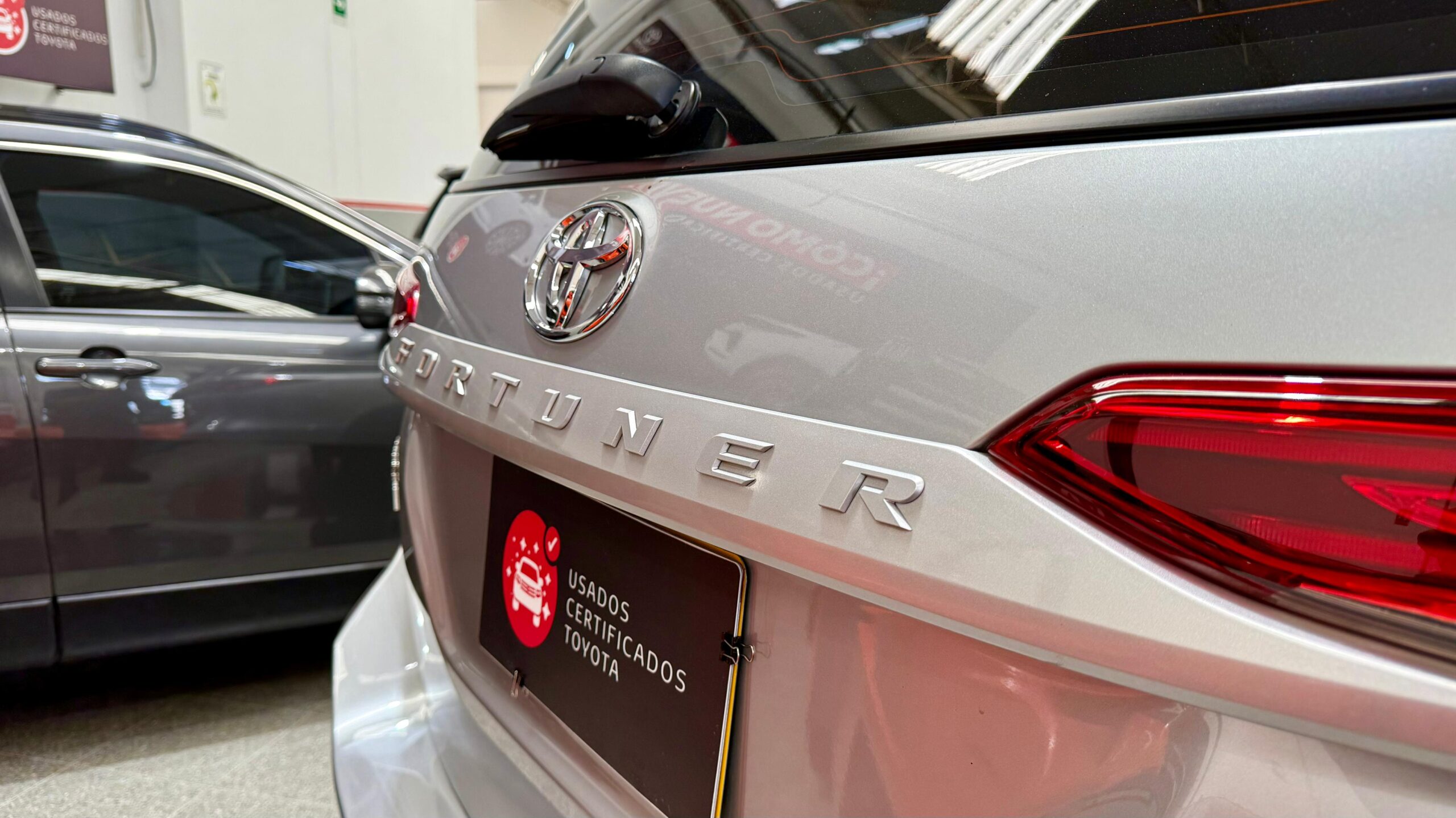 TOYOTA FORTUNER SR 2.4 DIESEL 4×2 2021