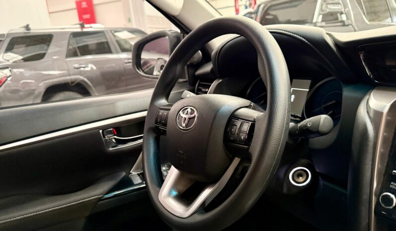 TOYOTA FORTUNER SR 2.4 DIESEL 4×2 2021 full