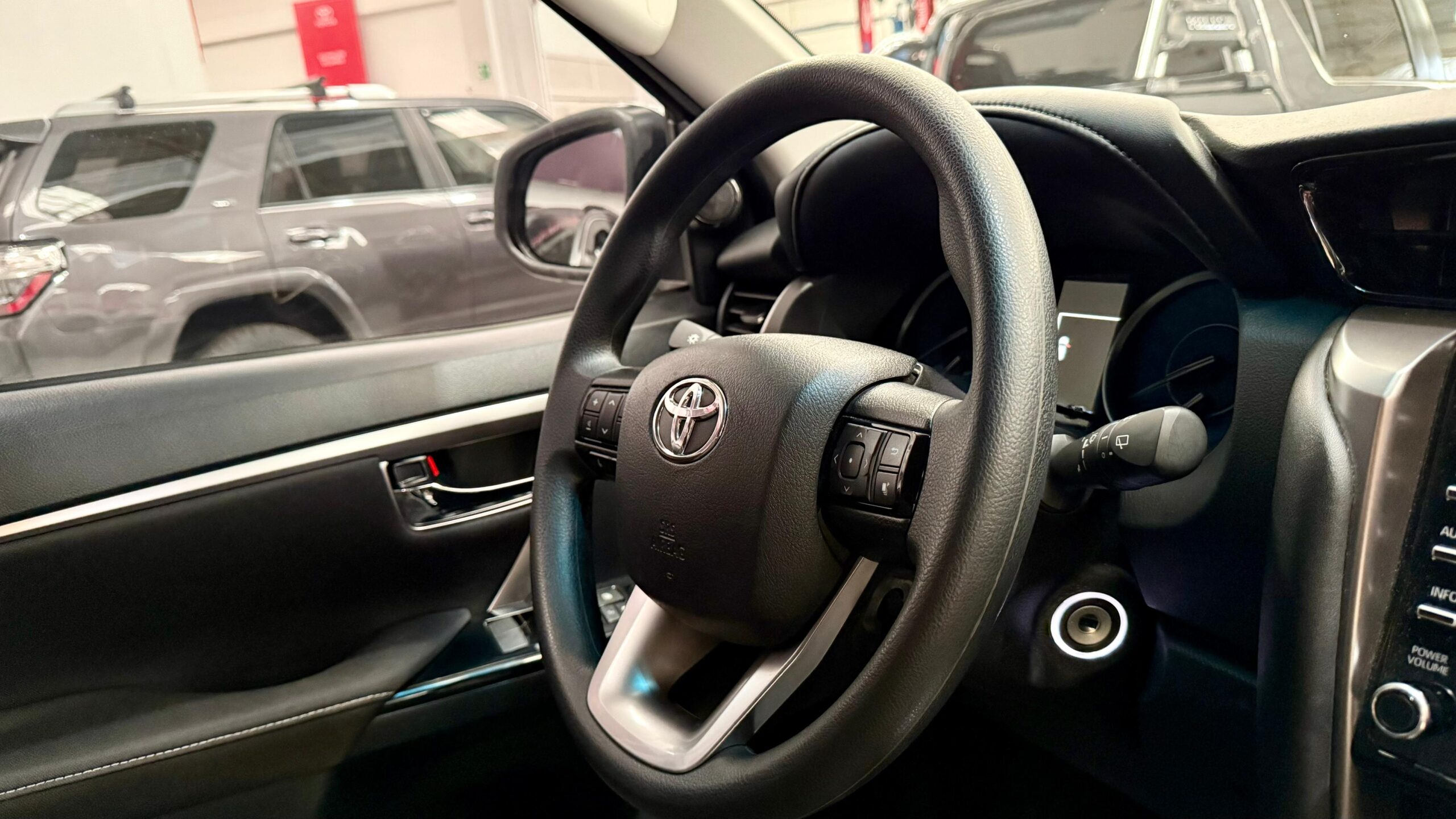 TOYOTA FORTUNER SR 2.4 DIESEL 4×2 2021