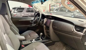 TOYOTA FORTUNER SR 2.4 DIESEL 4×2 2021 full
