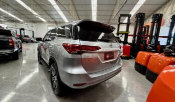 TOYOTA FORTUNER SR 2.4 DIESEL 4×2 2021 full