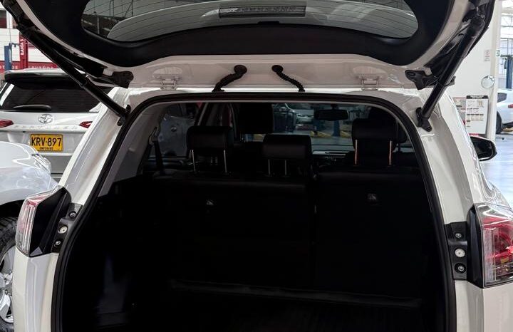 TOYOTA RAV4 2.5 4×4 X-ROAD 2017 full