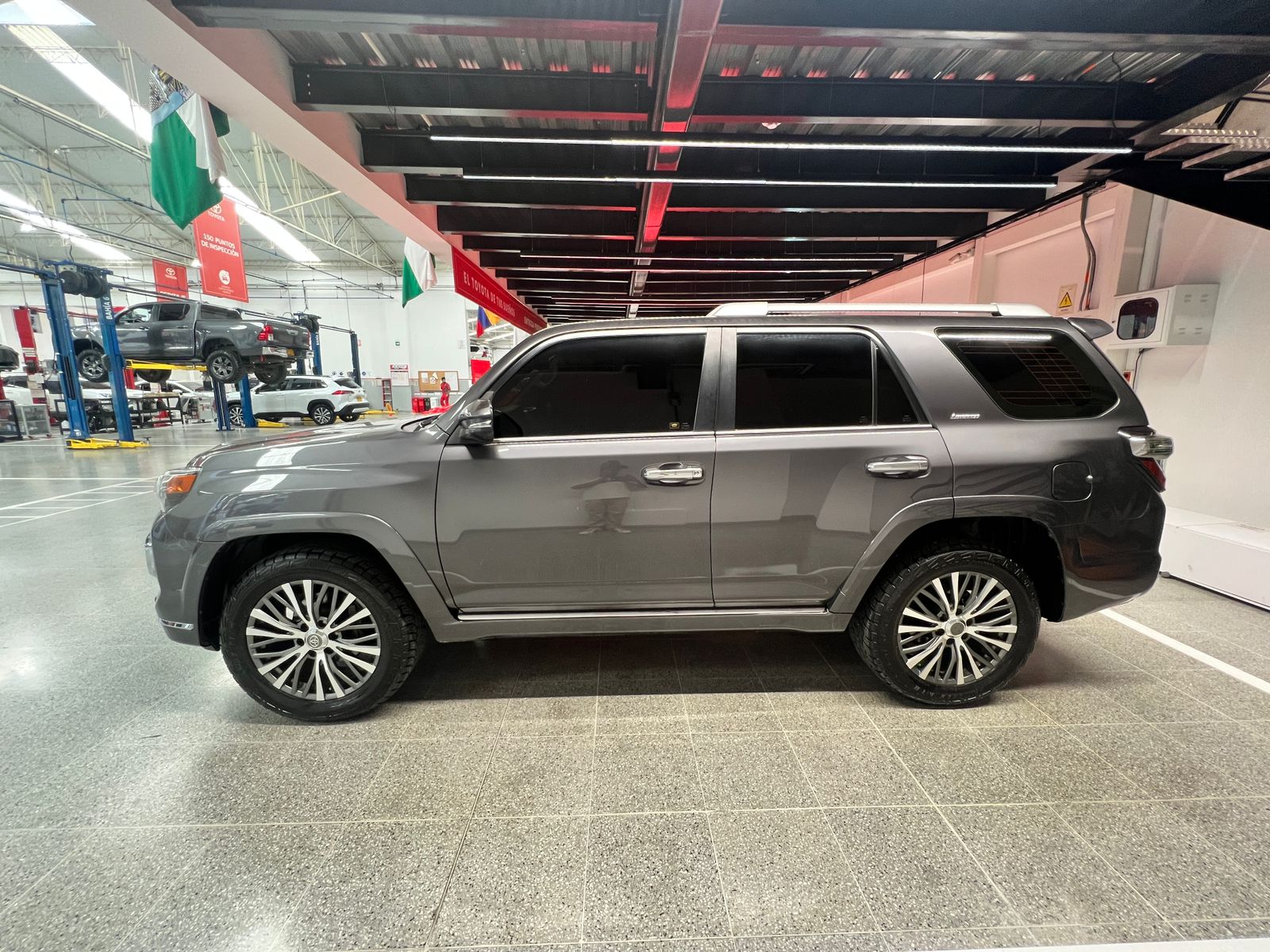 TOYOTA 4RUNNER LIMITED 2020