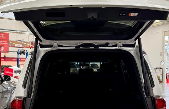 
TOYOTA PRADO 250 TXL 4X4 2025 full									