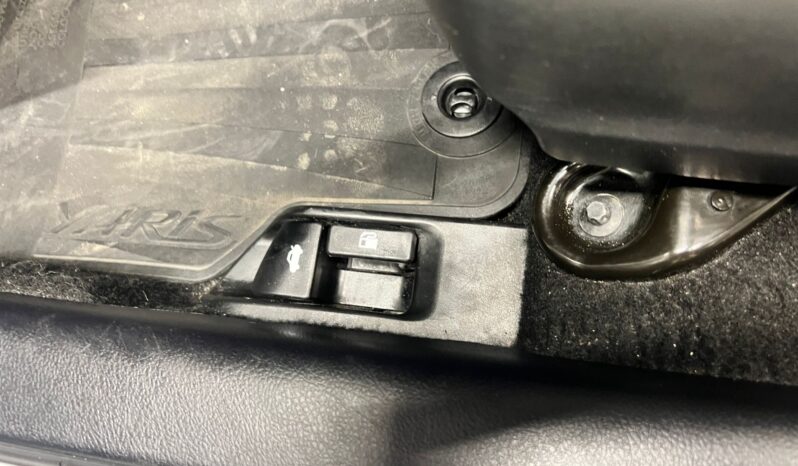 
TOYOTA YARIS XL SEDAN CVT 2022 full									