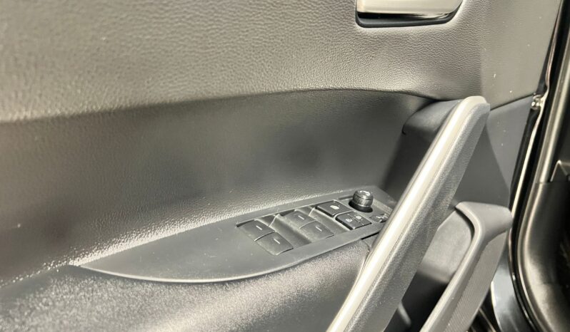 
TOYOTA COROLLA CROSS SEG HEV 1.8L 2023 full									