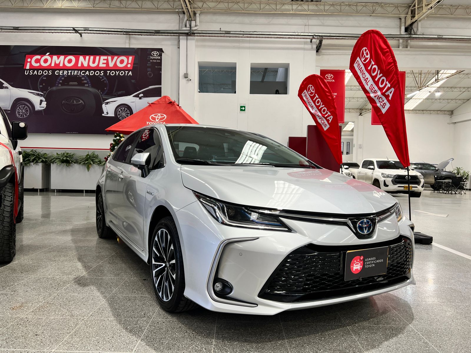 TOYOTA COROLLA SEDAN SEG HV 2024