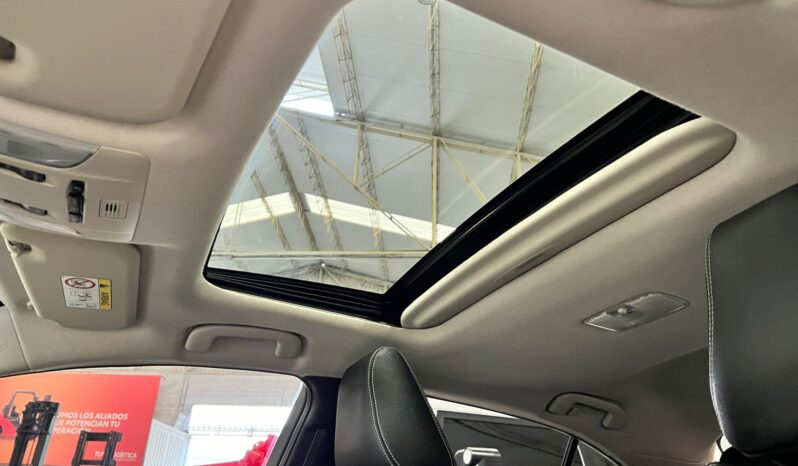 
TOYOTA COROLLA SEDAN SEG HV 2024 full									