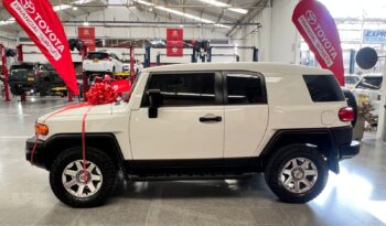 
TOYOTA  FJ CRUISER 2021 full									