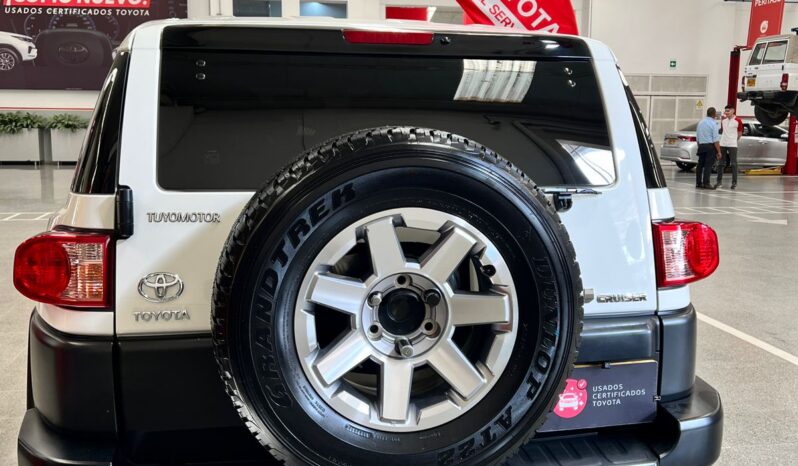 
TOYOTA  FJ CRUISER 2021 full									