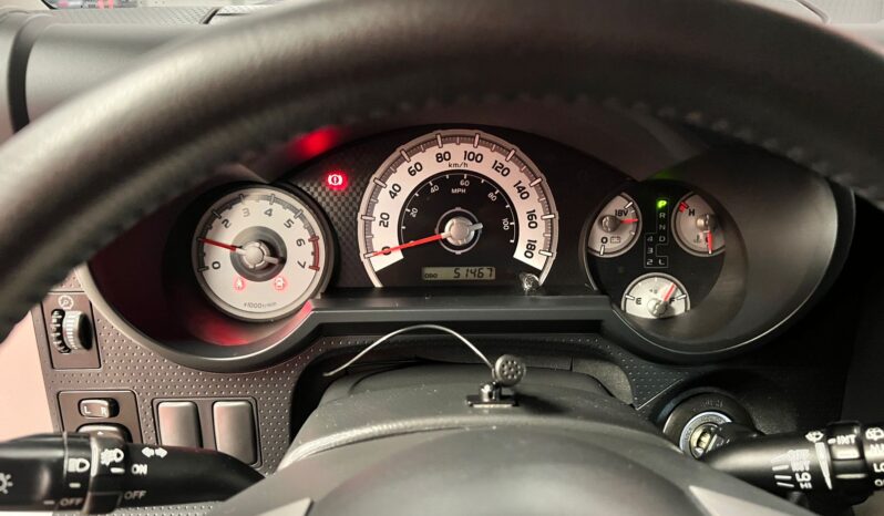 
TOYOTA  FJ CRUISER 2021 full									