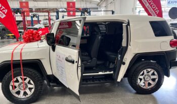 
TOYOTA  FJ CRUISER 2021 full									