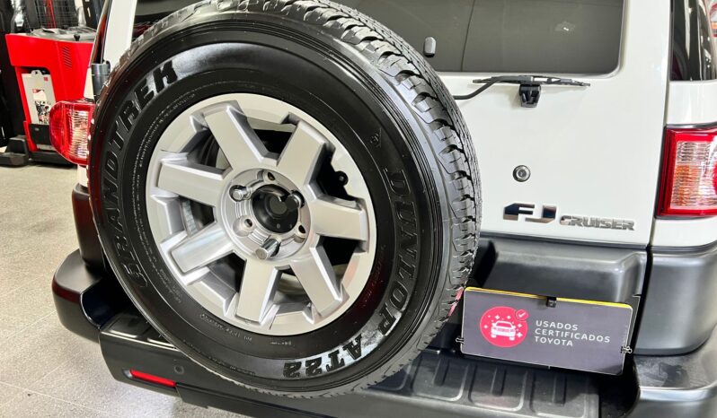 
TOYOTA  FJ CRUISER 2021 full									