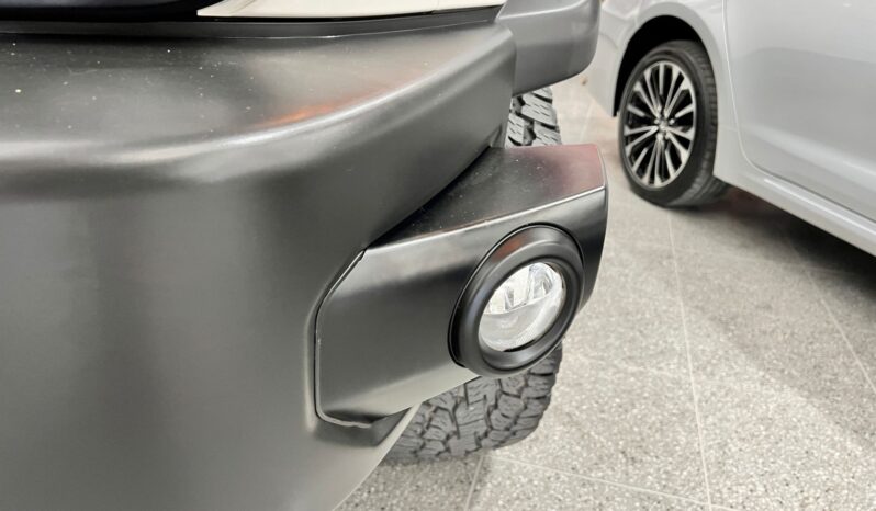 
TOYOTA  FJ CRUISER 2021 full									