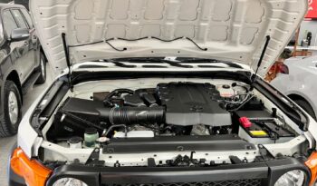 
TOYOTA  FJ CRUISER 2021 full									