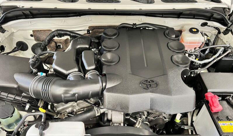 
TOYOTA  FJ CRUISER 2021 full									