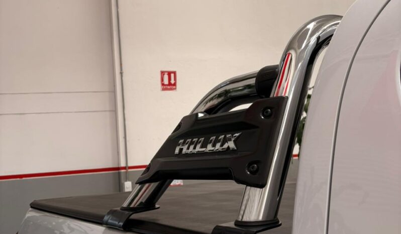 
HILUX 2,8 DIESEL 4X4 AT 2024 full									