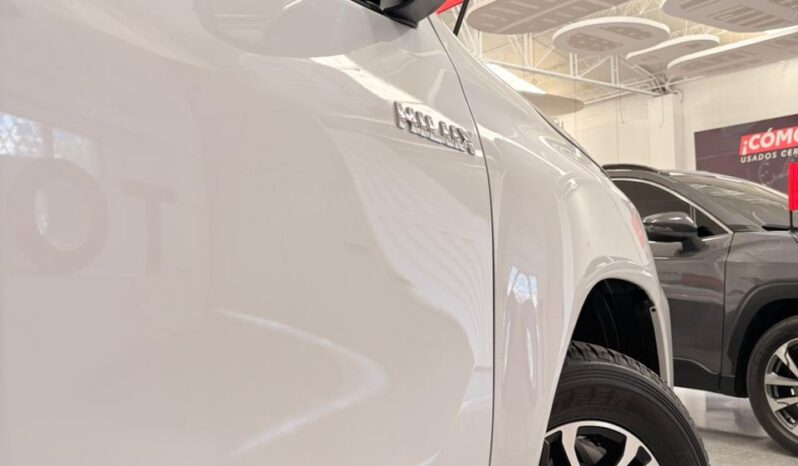 
HILUX 2,8 DIESEL 4X4 AT 2024 full									