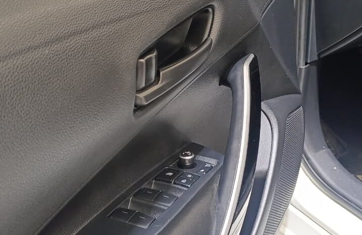 
COROLLA SEDAN XEI HV 2020 full									