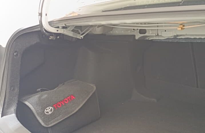 
COROLLA SEDAN XEI HV 2020 full									