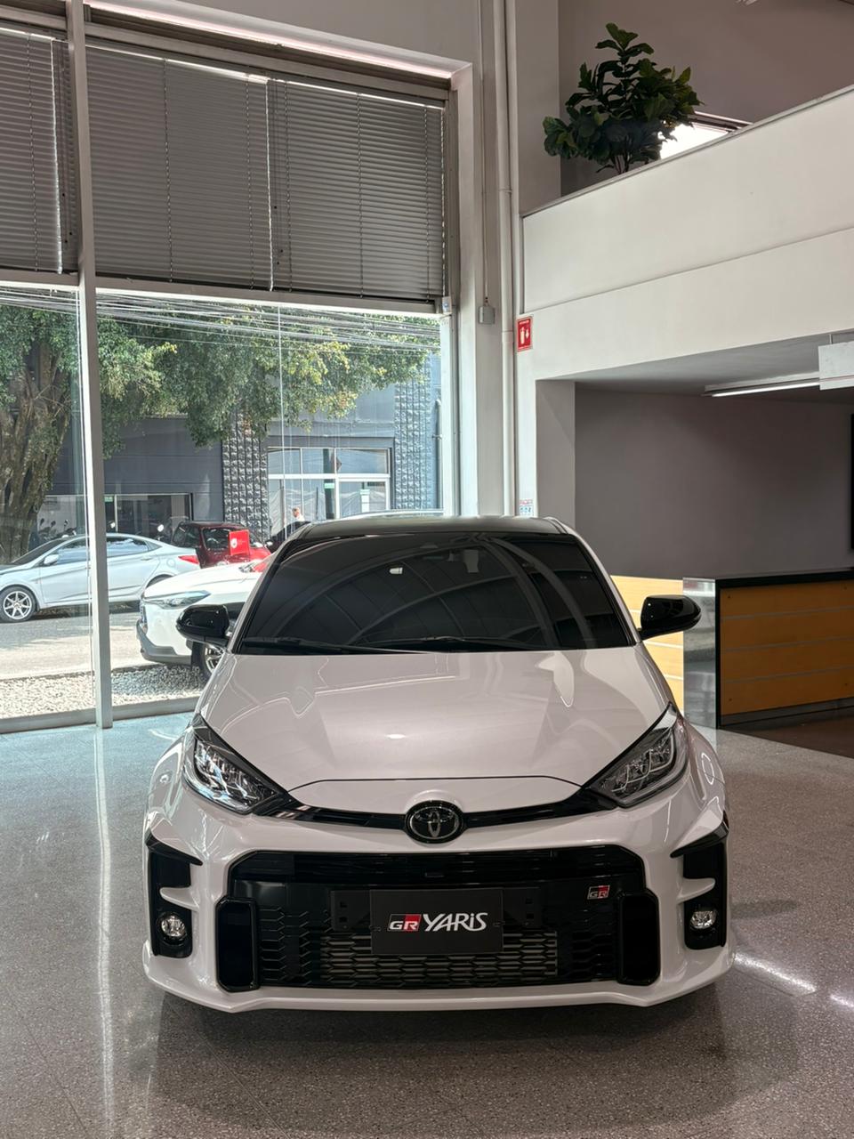 YARIS GR 2024 BLANCO