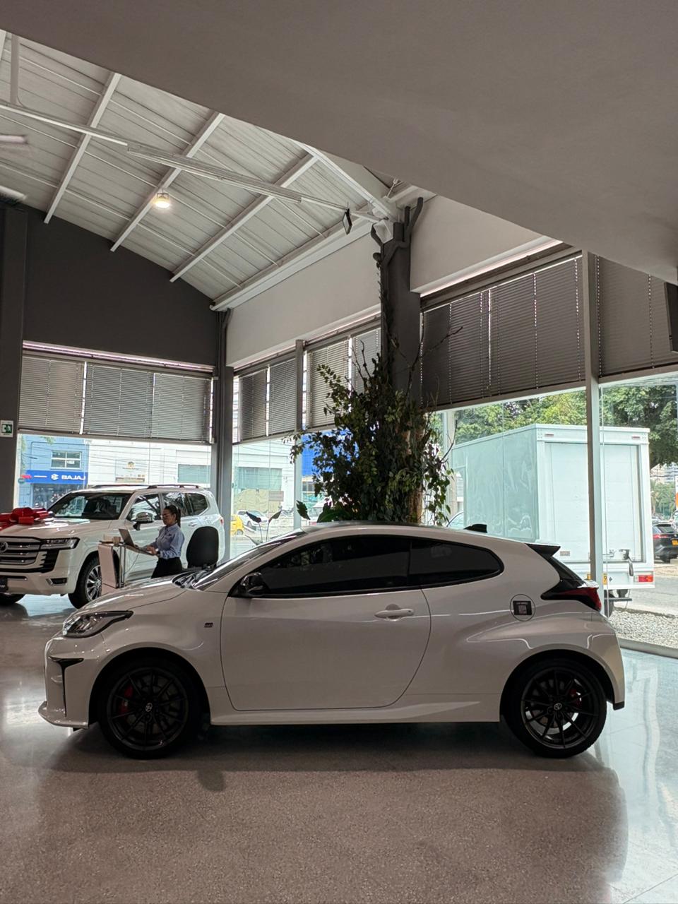 YARIS GR 2024 BLANCO