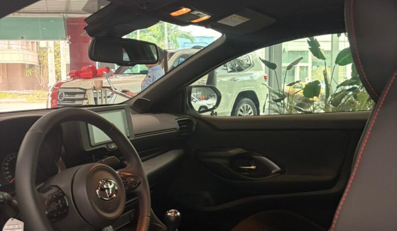 
YARIS GR 2024 BLANCO full									