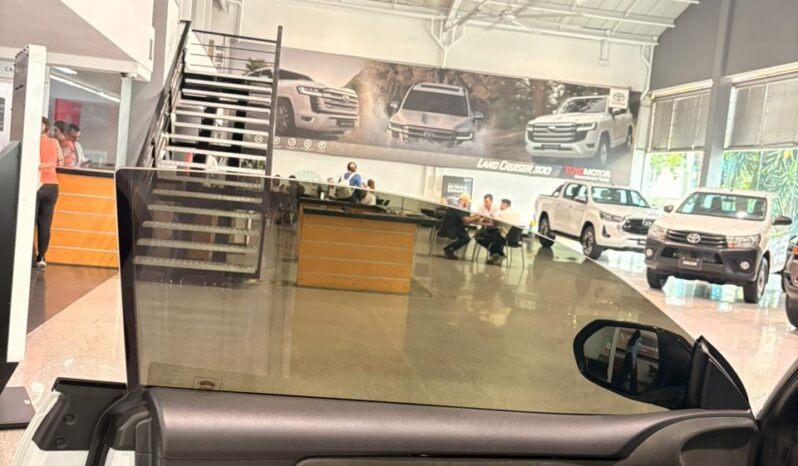 
YARIS GR 2024 BLANCO full									