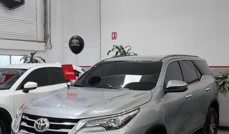 
FORTUNER GASOLINA 4X2 AT 2019 full									