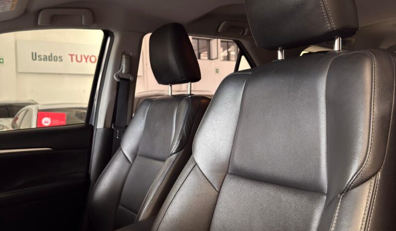 
								FORTUNER 2,4 4X2 DIESEL AT 2019 full									