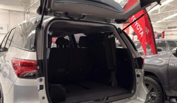 
										FORTUNER 2,4 4X2 DIESEL AT 2020 full									