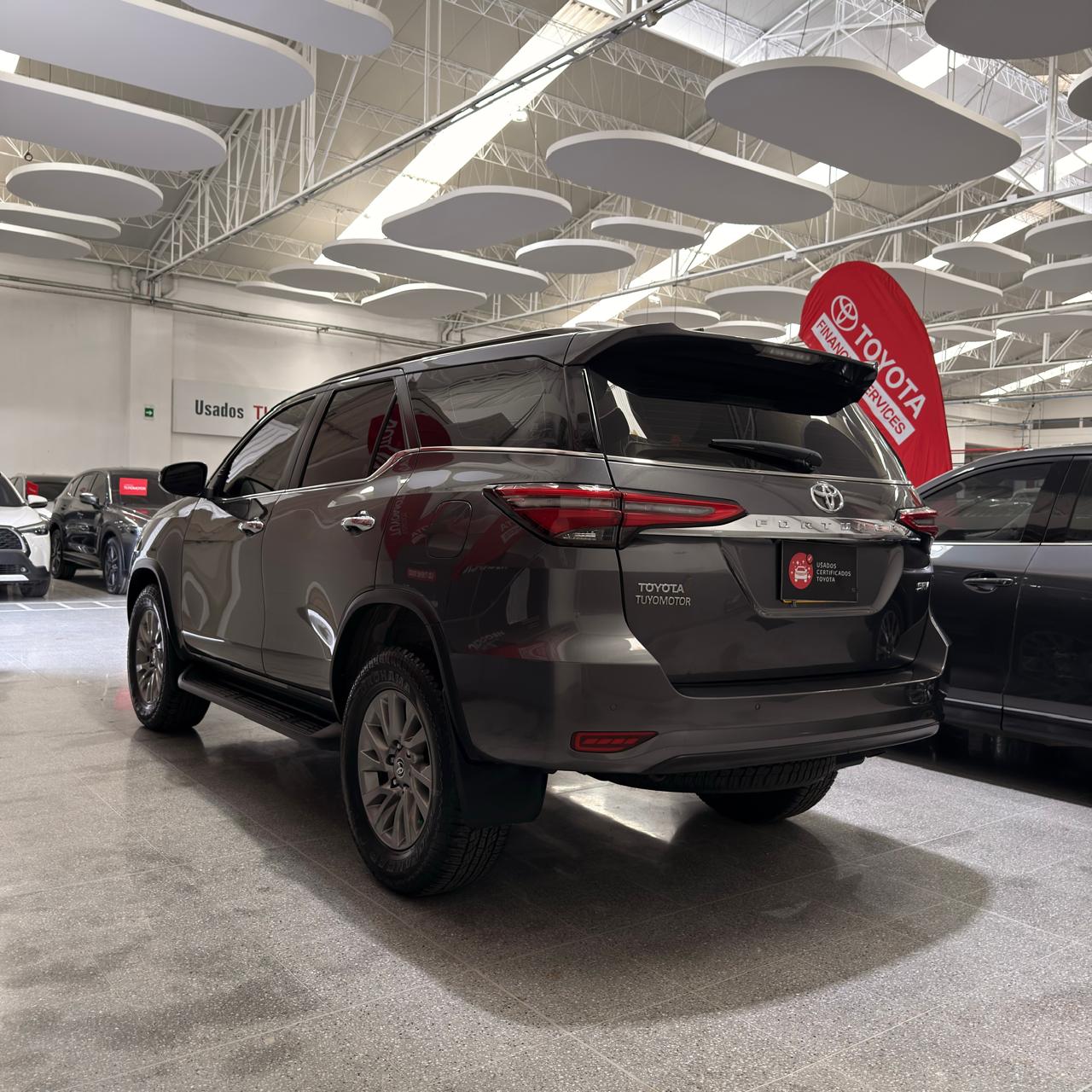 FORTUNER 2,4 4X2 DIESEL AT 2023