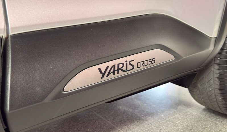 
								YARIS CROSS XLS HV 2025 full									
