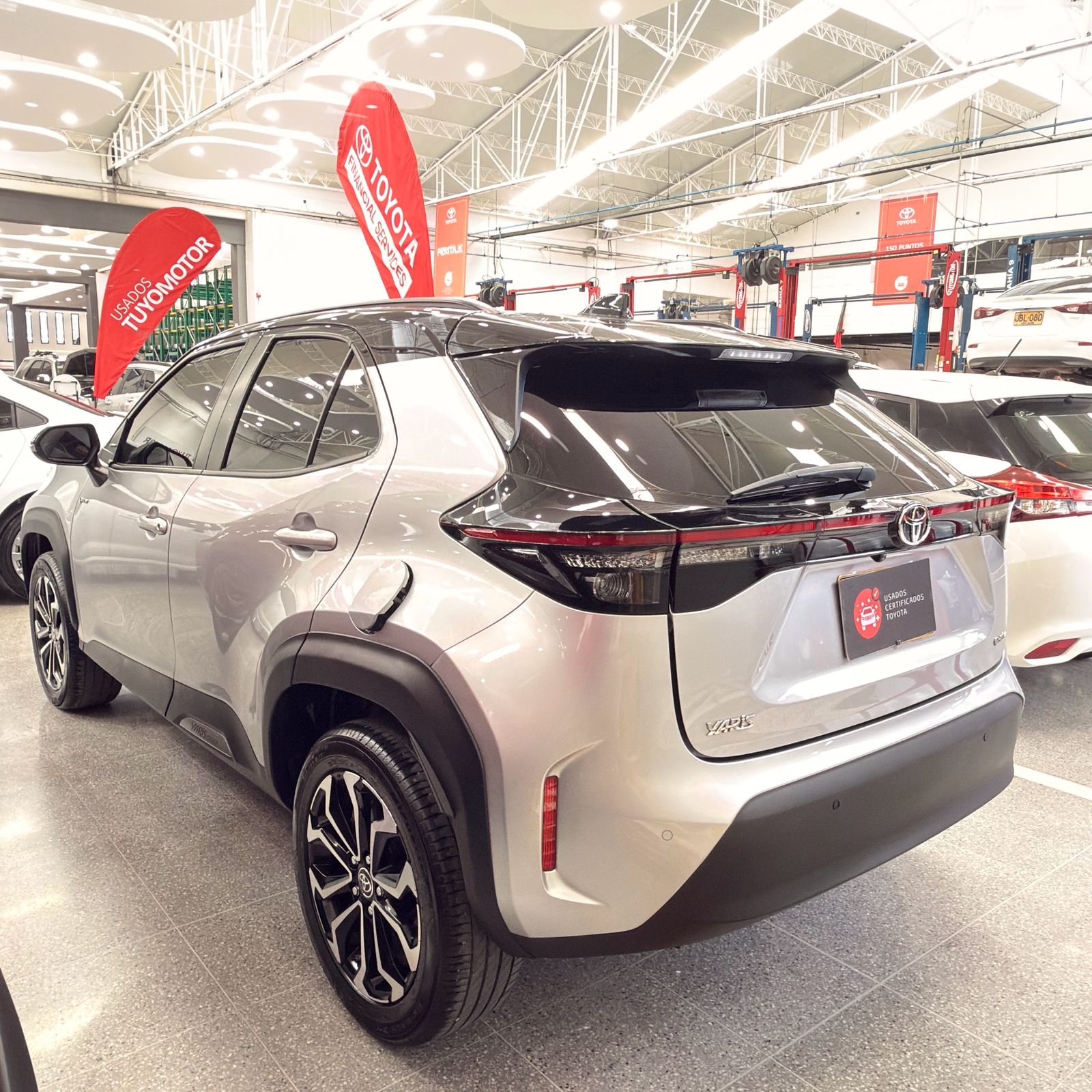 YARIS CROSS XLS HV 2025