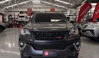 
										FORTUNER 2,8 4X4 DIESEL AT SR full									