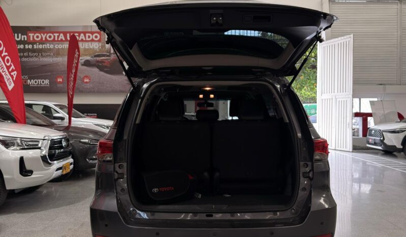 
								FORTUNER 2,8 4X4 DIESEL AT SR full									