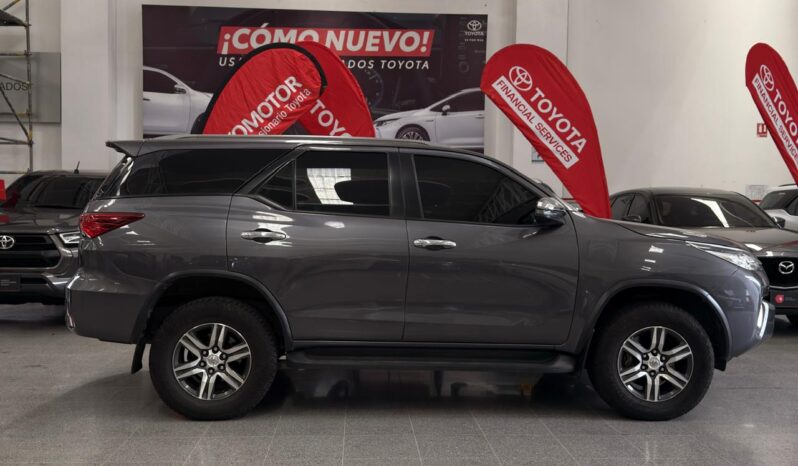 
								FORTUNER 2,8 4X4 DIESEL AT SR full									
